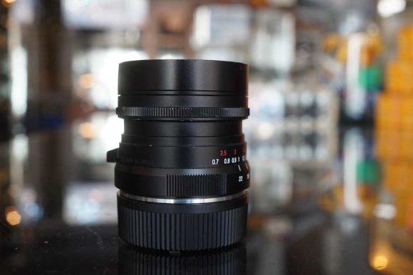 Voigtlander VM Ultron 28mm F/2 black, Leica M mount