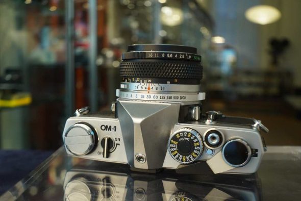 Olympus OM1 kit w/ F.Zuiko 50mm f/1.8 chrome nose