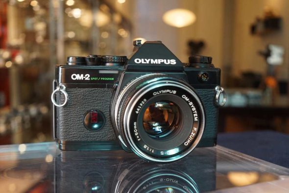 Olympus OM-2 spot/program + OM 50mm F/1.8 lens