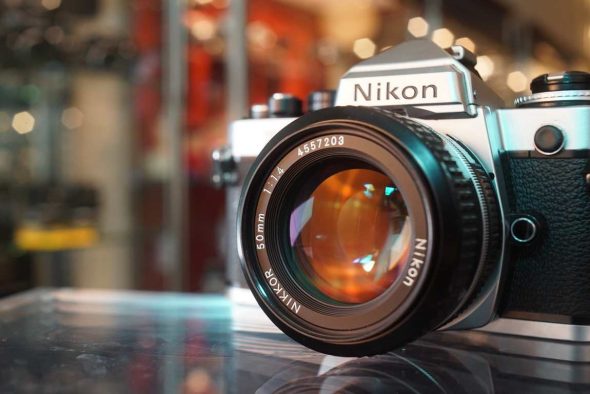Nikon FE2 Chrome + Nikkor 50mm F/1.4 AI lens kit