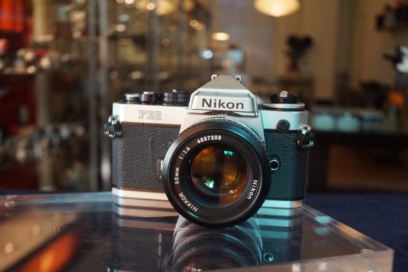 Nikon FE2 Chrome + Nikkor 50mm F/1.4 AI lens kit
