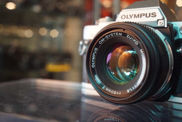 Olympus OM10 + OM Zuiko 50mm f/1.8 MC kit
