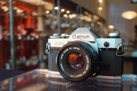 Canon AE-1 + nFD 50mm f/1.8 lens kit