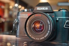 Konica Autoreflex TC + Hexanon AR 40mm f/1.8 pancake lens kit