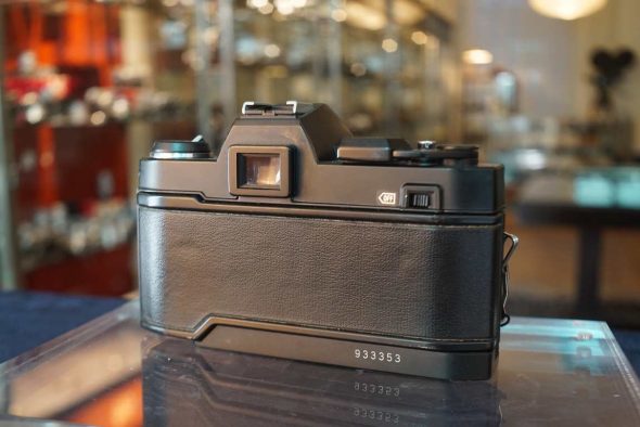 Konica Autoreflex TC + Hexanon AR 40mm f/1.8 pancake lens kit