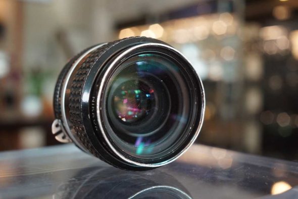 Nikon Nikkor 35mm f/2 AIS, WORN