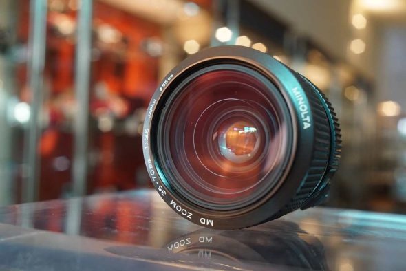 Minolta MD Zoom 35-70mm f/3.5 Macro version w/ hood