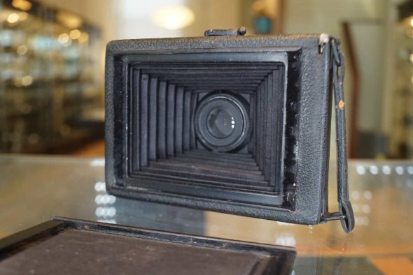 KW Patent Etui foldable camera w/ Schneider Radionar lens
