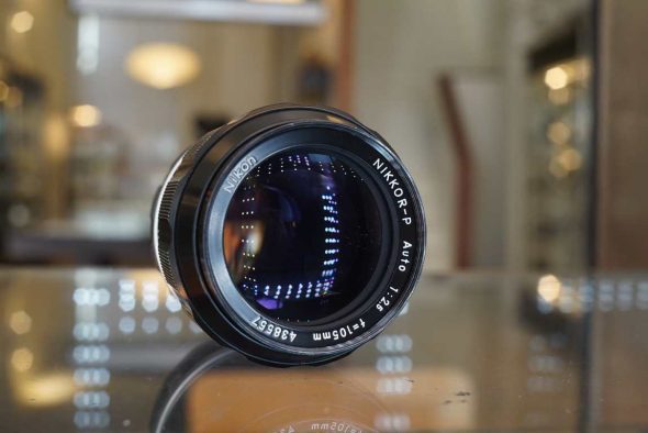 Nikon Nikkor-P f=105mm 1:2.5 non-AI lens