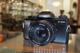 Minolta X300s + MD Rokkor 50mm f/1.7 kit
