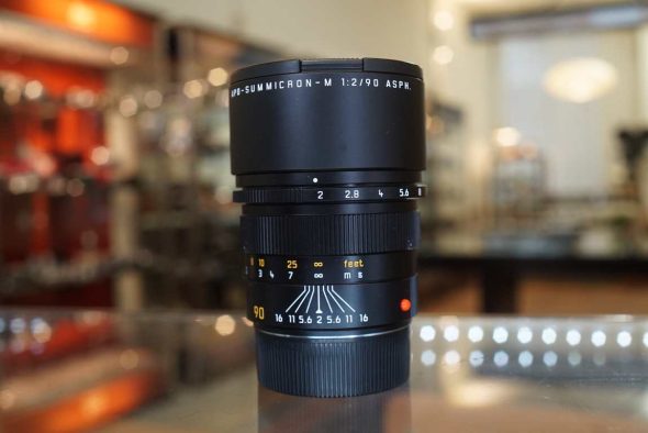 Leica APO-Summicron-M 90mm F/2 ASPH. lens