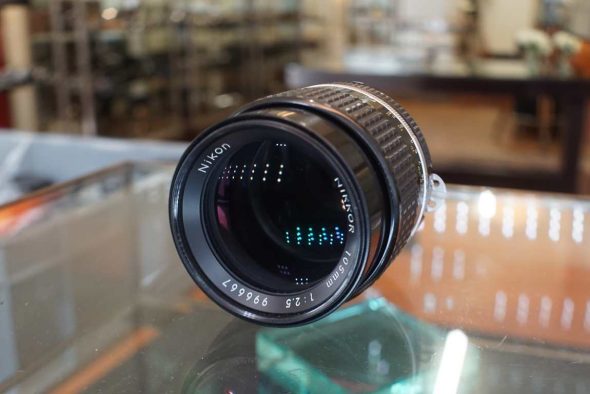 Nikon Nikkor 105mm F/2.5 AI-S, boxed