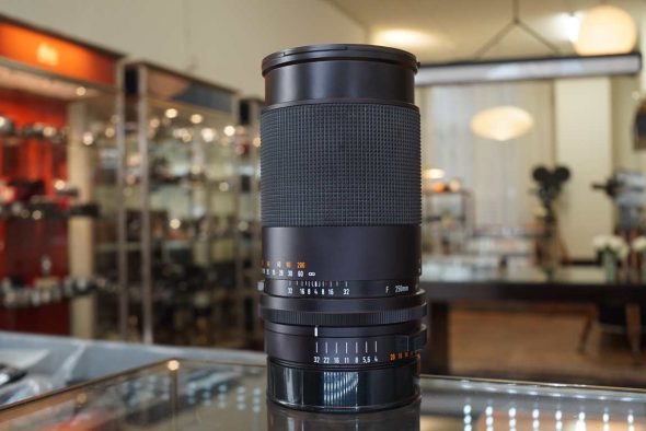 Carl Zeiss Tele-Tessar 250mm F/4 FE lens for Hasselblad F systems
