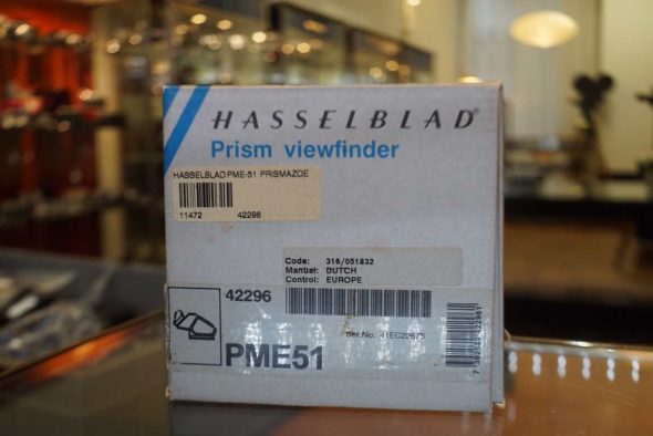 Hasselblad PME51 metered prism finder Boxed