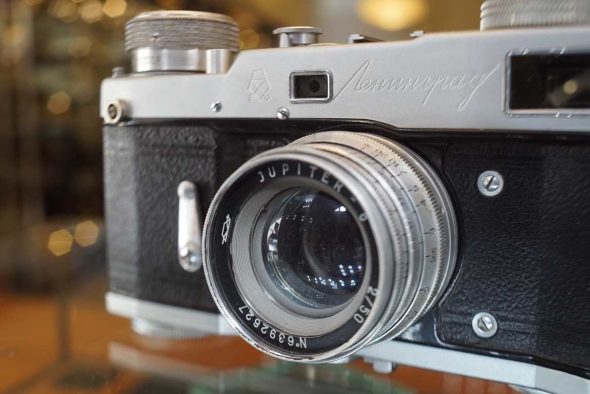USSR made Leningrad rangefinder camera with Jupiter-8 50mm F/2 lens, for decoration/collectors