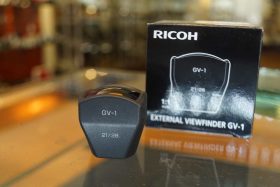 Ricoh GV-1 optical bright line finder 21/28mm, boxed