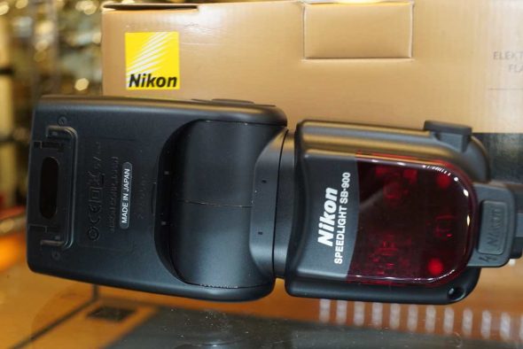 Nikon SB-900 Speedlight TTL flash Boxed