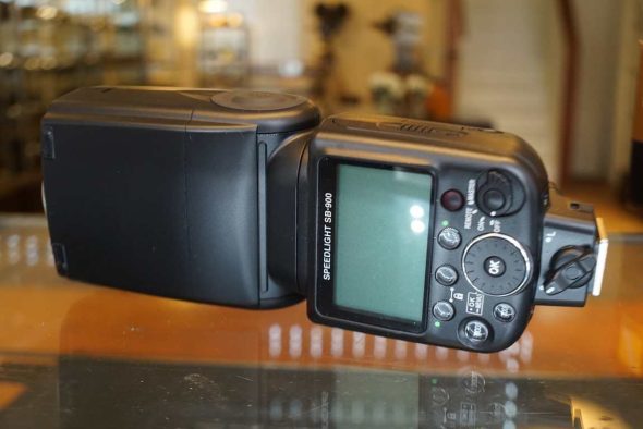 Nikon SB-900 Speedlight TTL flash Boxed