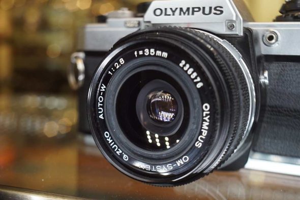 Olympus OM10 + 35mm f/2.8 kit