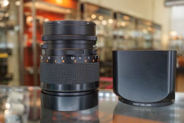 Carl Zeiss Sonnar 150mm F/4 T* CF lens for Hasselblad