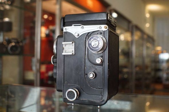 Yashica 635 TLR w/ Yashikor lens