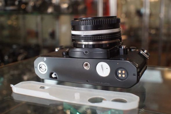 Nikon FM2n black + Pancake 50mm F/1.8 AIS kit, boxed