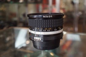 Nikon Nikkor 20mm F/2.8 AIS lens, Haze inside, LN cosmetics