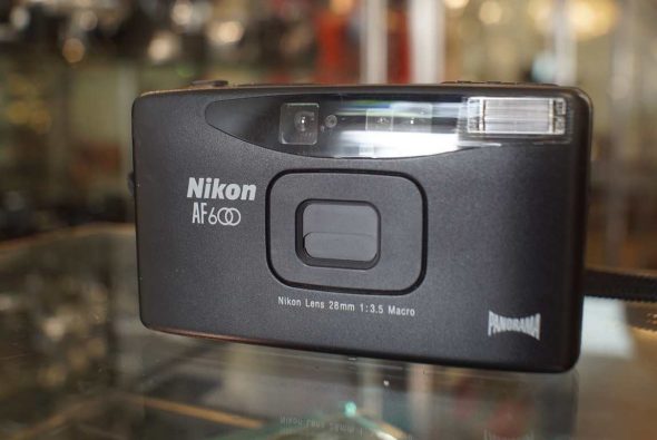 Nikon AF600 Compact camera w/ 28mm f/3.5 lens