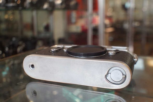 Leica M4 body chrome, worn but nice