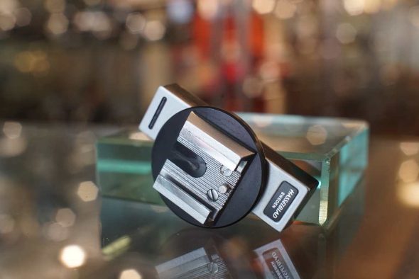 Hasselblad accesory shoe adapter for 500C/M etc.