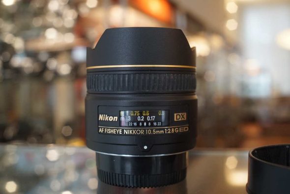 Nikon AF Fisheye-Nikkor 10.5mm F/2.8 G ED DX lens
