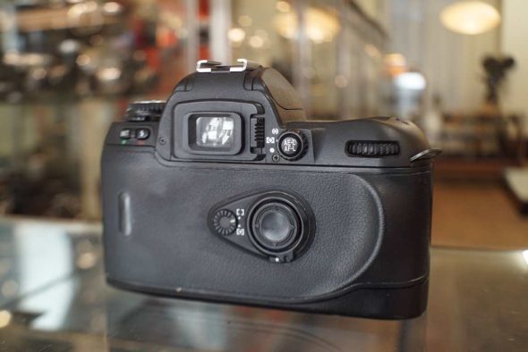 Nikon F80 kit + AF Nikkor 50mm f/1.8 D