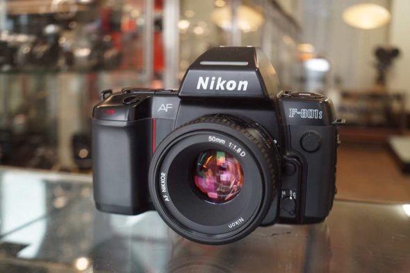 Nikon F-801S + AF Nikkor 50mm f/1.8 D
