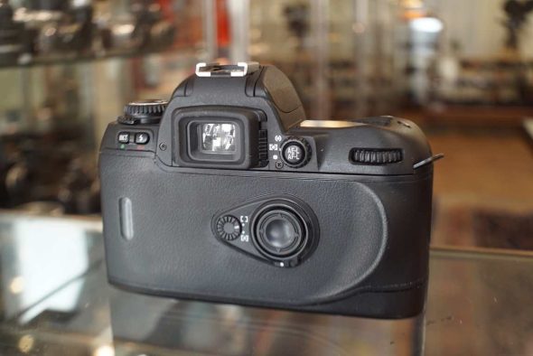 Nikon F80 body, Black, boxed