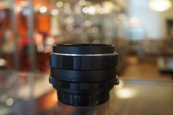 Pentax Super-Multi-Coated Takumar 35mm f/3.5 M42 wide angle lens