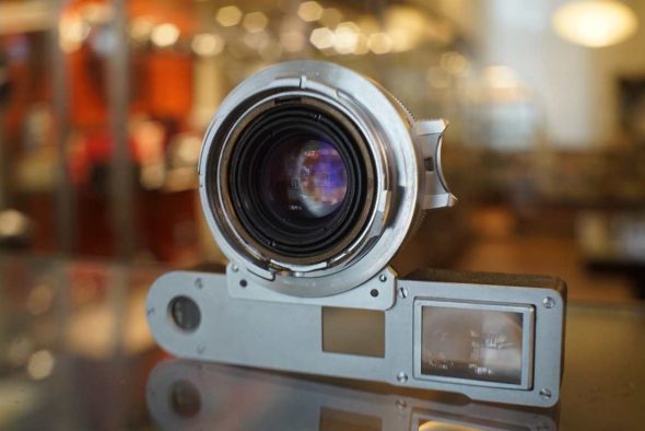 Leica Summicron 35mm F/2 chrome (8-element) with M3 goggles