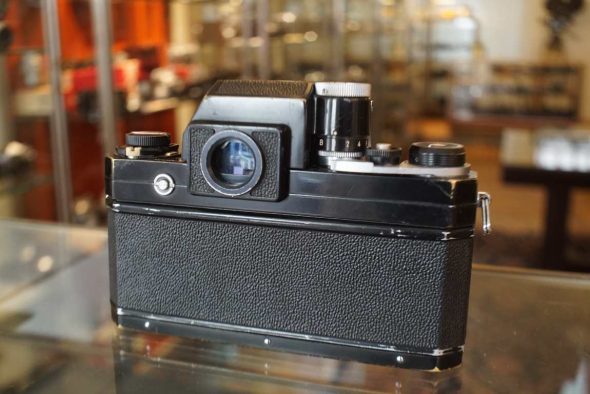 Nikon F photomic black + 50mm F/2 Nikkor-H lens