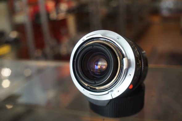 Leica Leitz Elmarit-M 28mm f/2.8 V3 + 12536 Hood