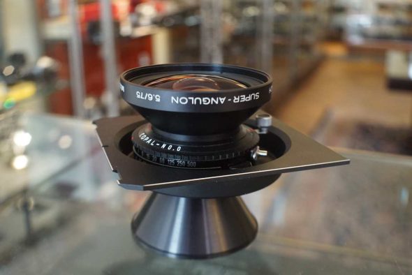 Schneider-Kreuznach Super-Angulon 75mm F/5.6 MC, black Copal 0 in Linhof board