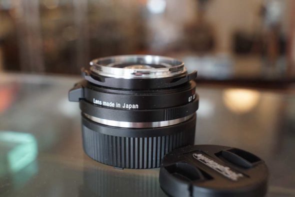 Voigtlander Color-Skopar 35mm F/2.5 pancake lens for leica M