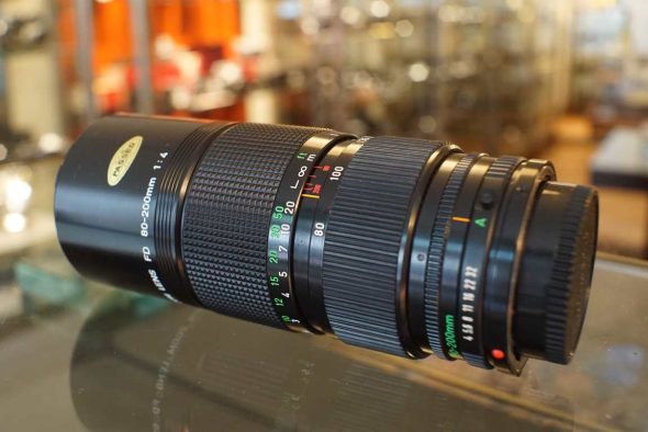 Canon FD 80-200mm f/4 newFD zoom lens
