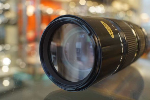 Canon FD 80-200mm f/4 newFD zoom lens