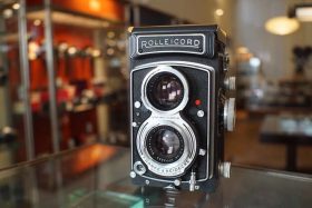 Rolleicord Vb TLR w/ Schneider Xenar 75mm f/3.5
