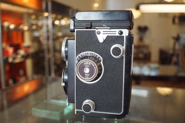 Rolleicord Vb TLR w/ Schneider Xenar 75mm f/3.5