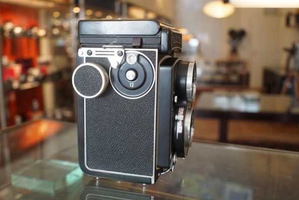 Rolleicord Vb TLR w/ Schneider Xenar 75mm f/3.5