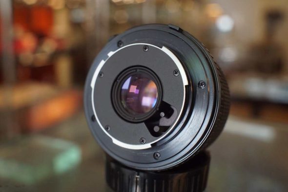 Minolta MD W.Rokkor 28mm f/2.8 wide angle lens