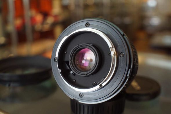 Minolta MD 20mm f/2.8 + Hood