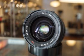 Carl Zeiss Distagon T* 60mm F/3.5 CFi for Hasselblad + lenshood