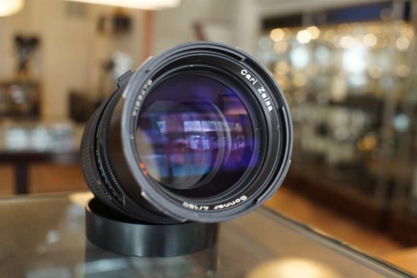 Carl Zeiss Sonnar T* 180mm F/4 CF for Hasselblad + B60 lenshood