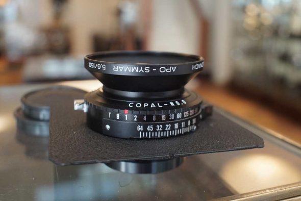 Schneider-Kreuznach APO-Symmar 150mm F/5.6 MC lens in Copal No.0 shutter and linhof board